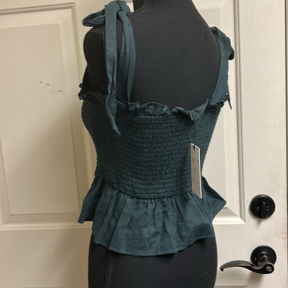 A loves A  Small Deep Teal Ruffle Top, 55% Linen. 45% Rayon, Length 14”,… - Picture 7 of 8